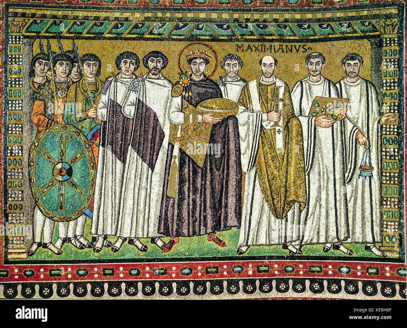 Italie emilie romagne Ravenne Basilique saint vitale -mosaïque mosaïque chorus -l'empereur Justinien et sa cour - avant 547 Banque D'Images