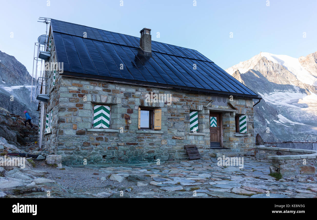 La vallée de Moiry, Suisse - cabane de Moiry, refuge de montagne, glacier de Moiry, dans les Alpes Pennines dans le canton du Valais. Banque D'Images