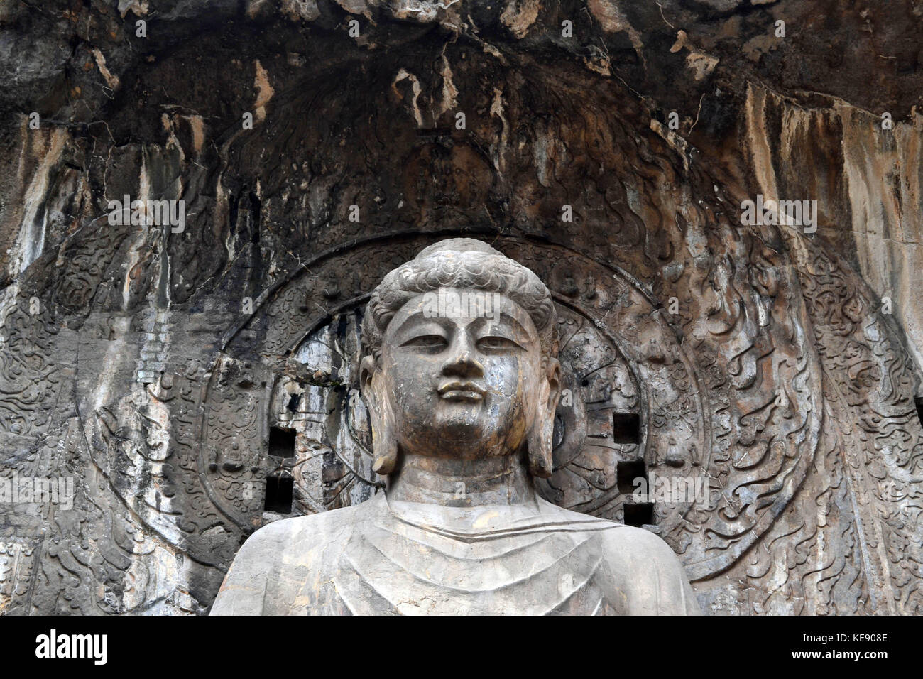 La principale statue de bouddha autour de grottes de Longmen sur la colline a été prise. En septembre 2017 Banque D'Images