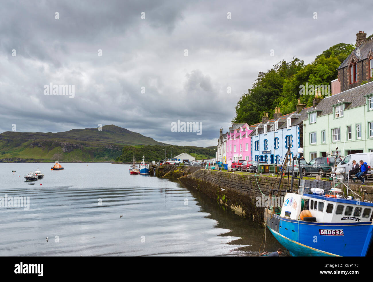 Le port de Portree, Isle of Skye, Highland, Scotland, UK Banque D'Images