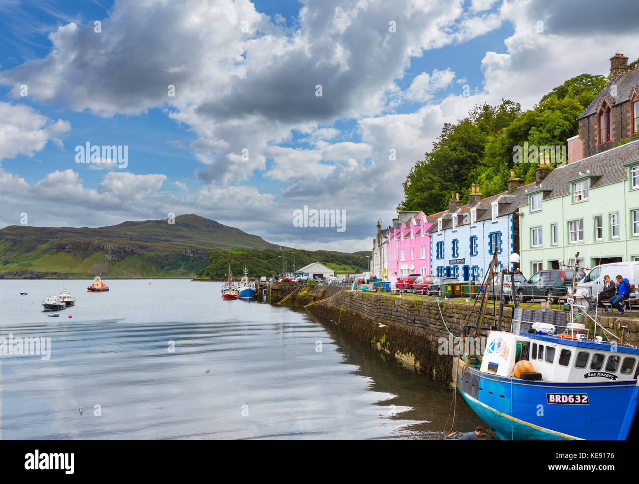 Le port de Portree, Isle of Skye, Highland, Scotland, UK Banque D'Images