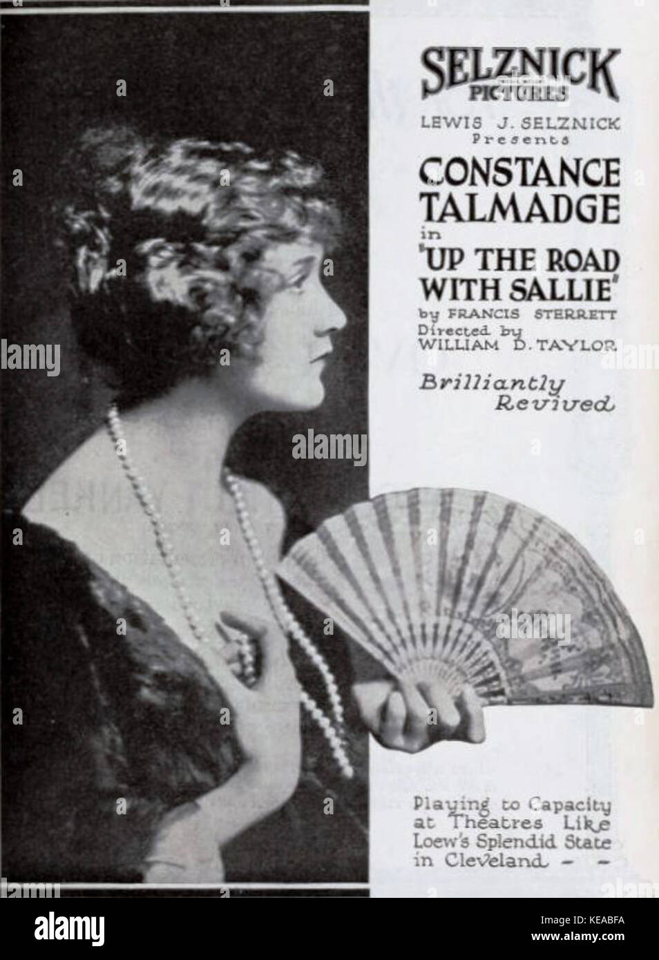 En haut de la route avec Isabelle Boulay (1918) 3 Banque D'Images