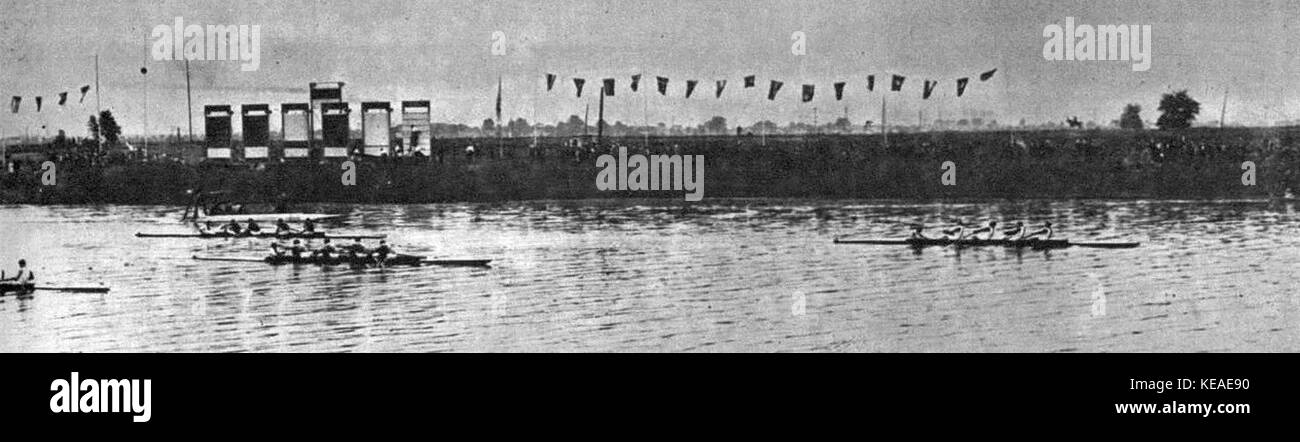 Finale olympique 1923 de quatre de pointe avec barreur, victoire de la Suisse sur la France Banque D'Images
