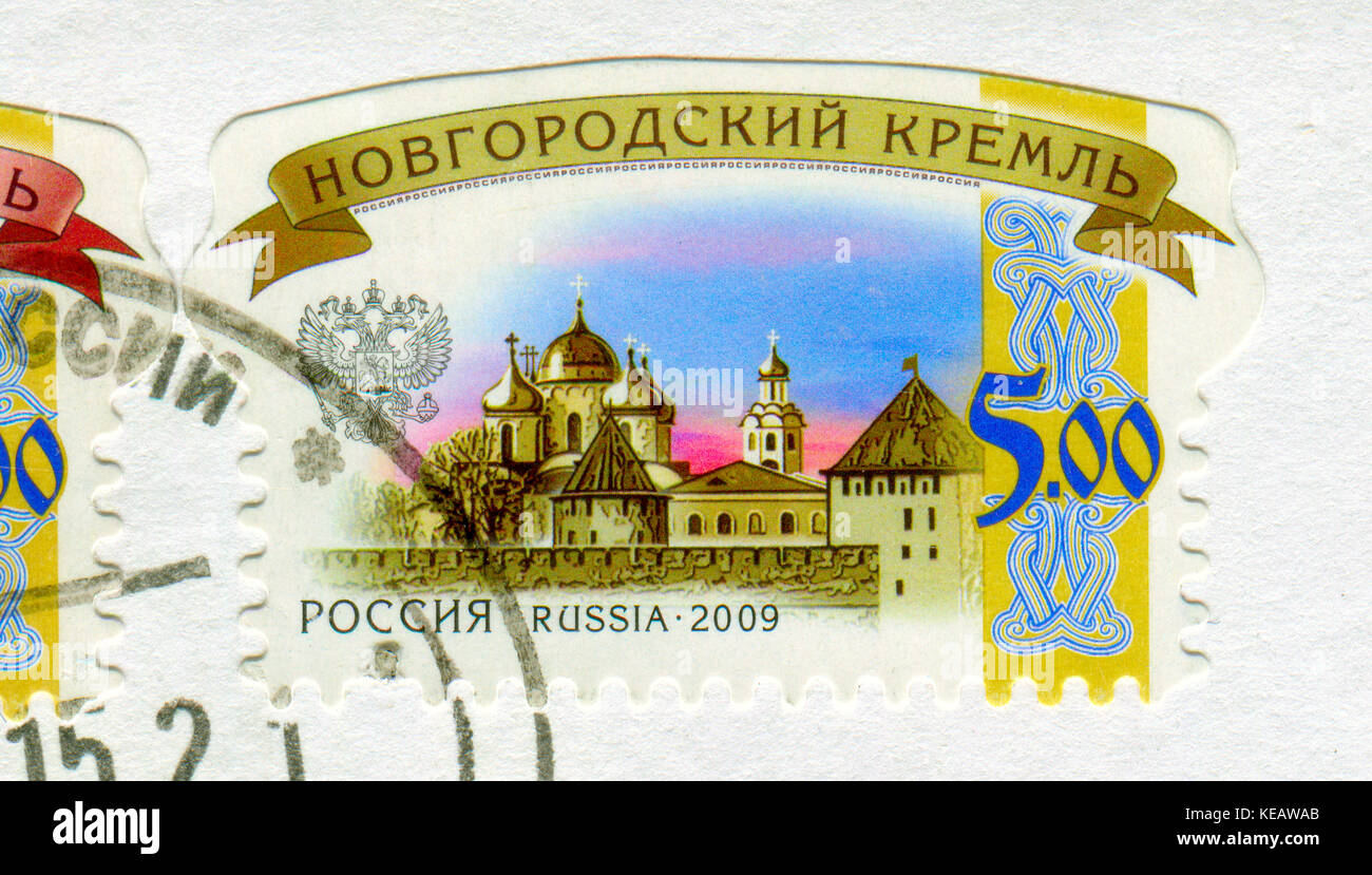 GOMEL, BÉLARUS, 13 octobre 2017, de timbres en Russie montre l'image de Novgorod kremlin, vers 2009. Banque D'Images