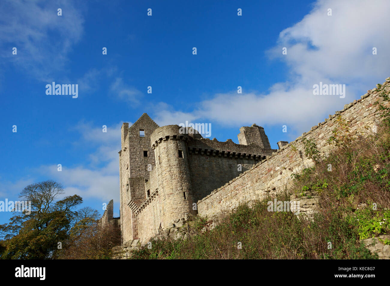 Édimbourg, Écosse 20 octobre 2017. Le constructeur est la vu à Edinburgh Craigmillar et la construction d'un village à côté du château afin de mettre hors-la-Reine avec tournage principal acteur Hollywood star Chris Pine. Pako Mera/Alamy Live News. Banque D'Images