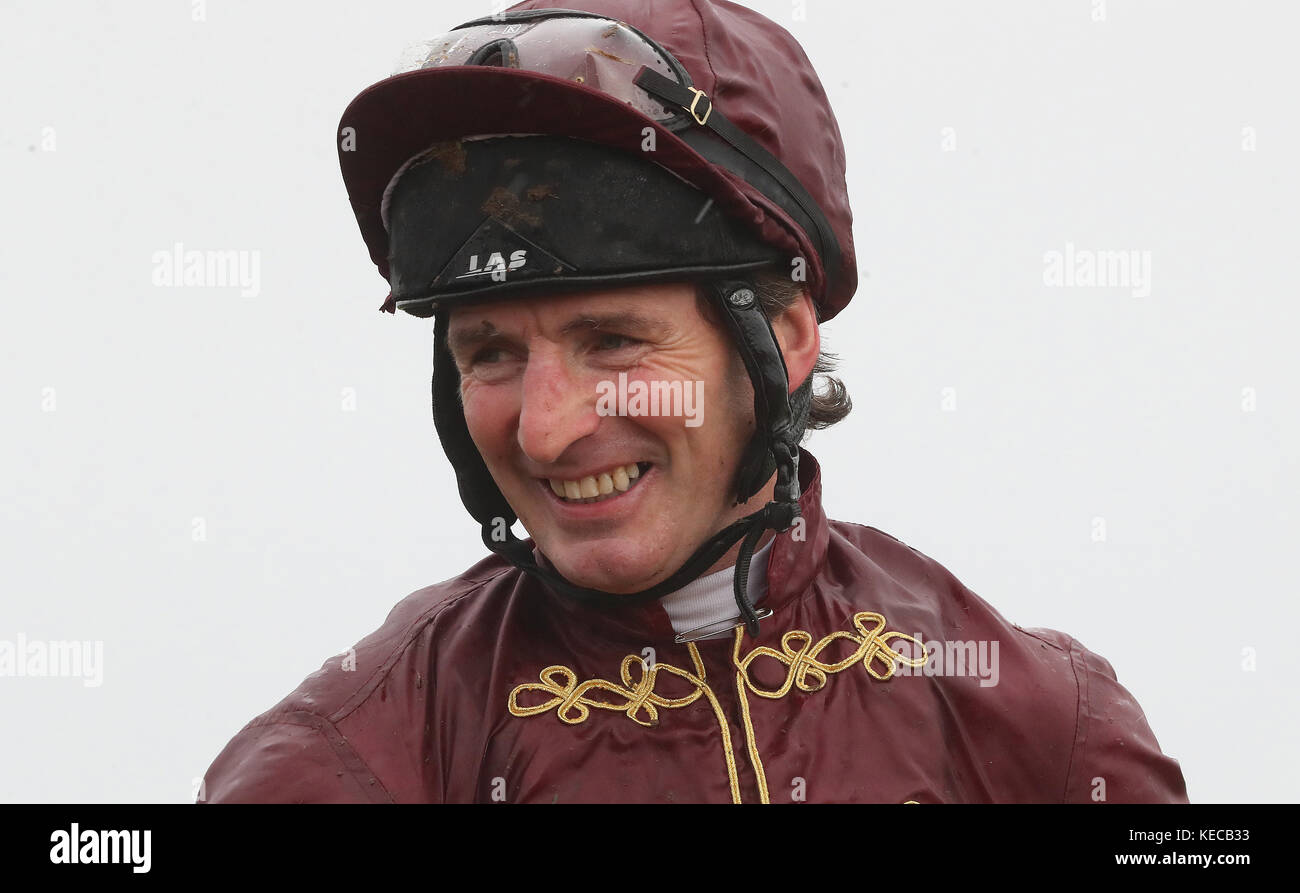 Norman Williamson après avoir gagné la John Shortt Legends Challenge Race sur Pallaator au Punchestown Racecourse, Naas. Banque D'Images