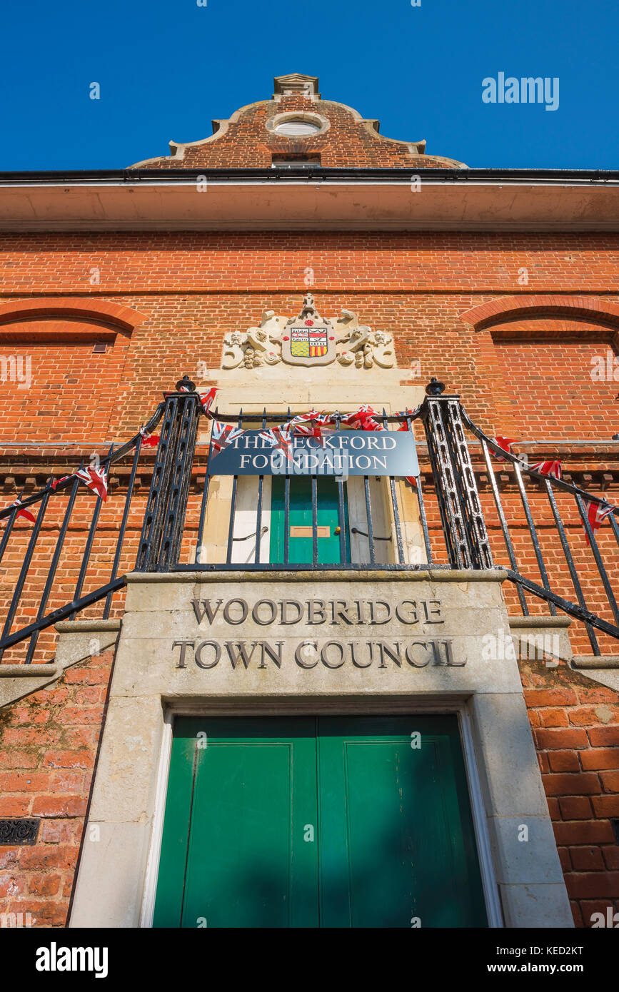 Woodbridge Suffolk ville, le bâtiment du Conseil de ville à pignons néerlandais à Woodbridge, Suffolk, Angleterre, Royaume-Uni. Banque D'Images