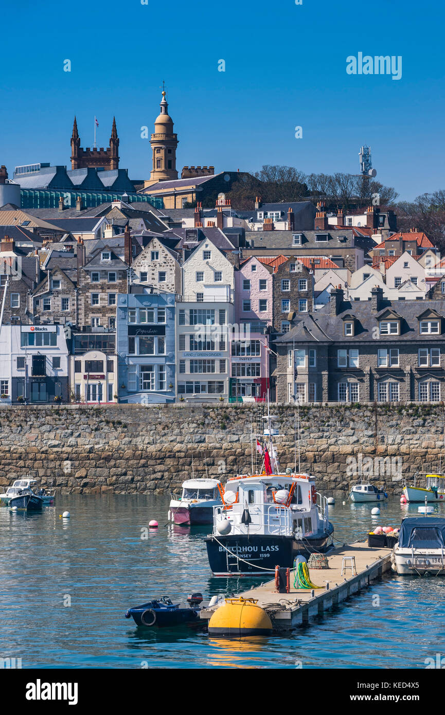 Front de mer de St Peter Port, Guernsey, Channel Islands, Royaume-Uni Banque D'Images