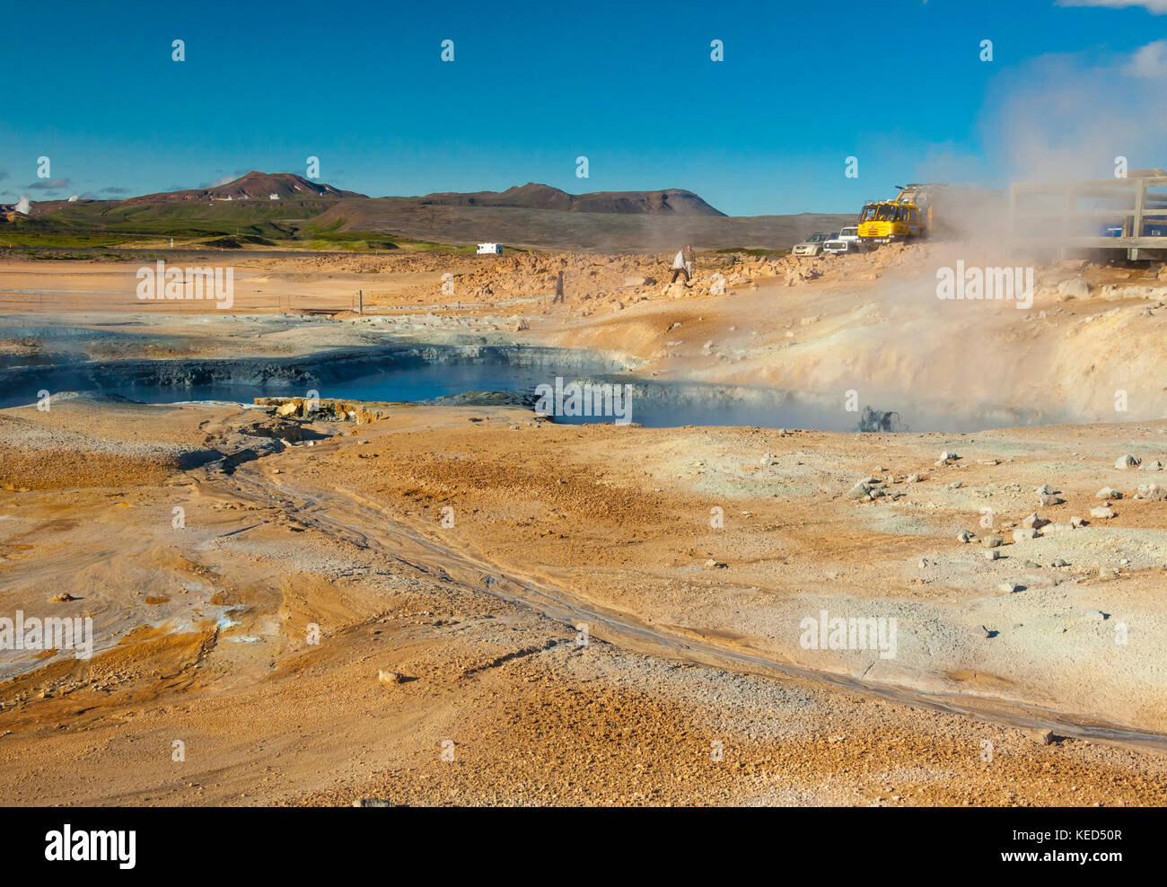 Au printemps chaud namafjall - myvatn, l'Islande. Banque D'Images