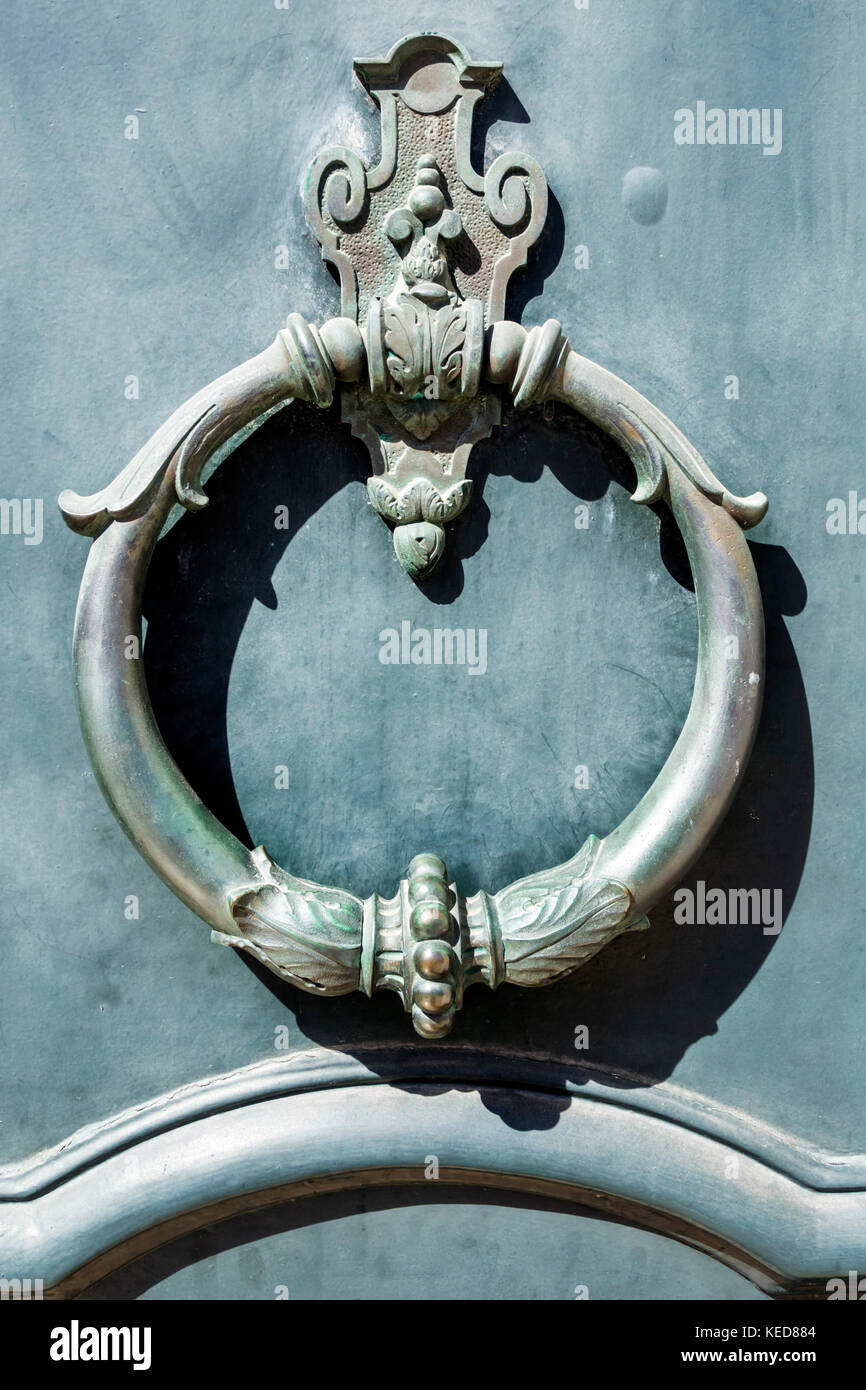Lisbonne Portugal,place Restauradores,porte-knocker,laiton,ornemental,décoration,détail,hispanique,immigrants,Portugais,PT170629053 Banque D'Images