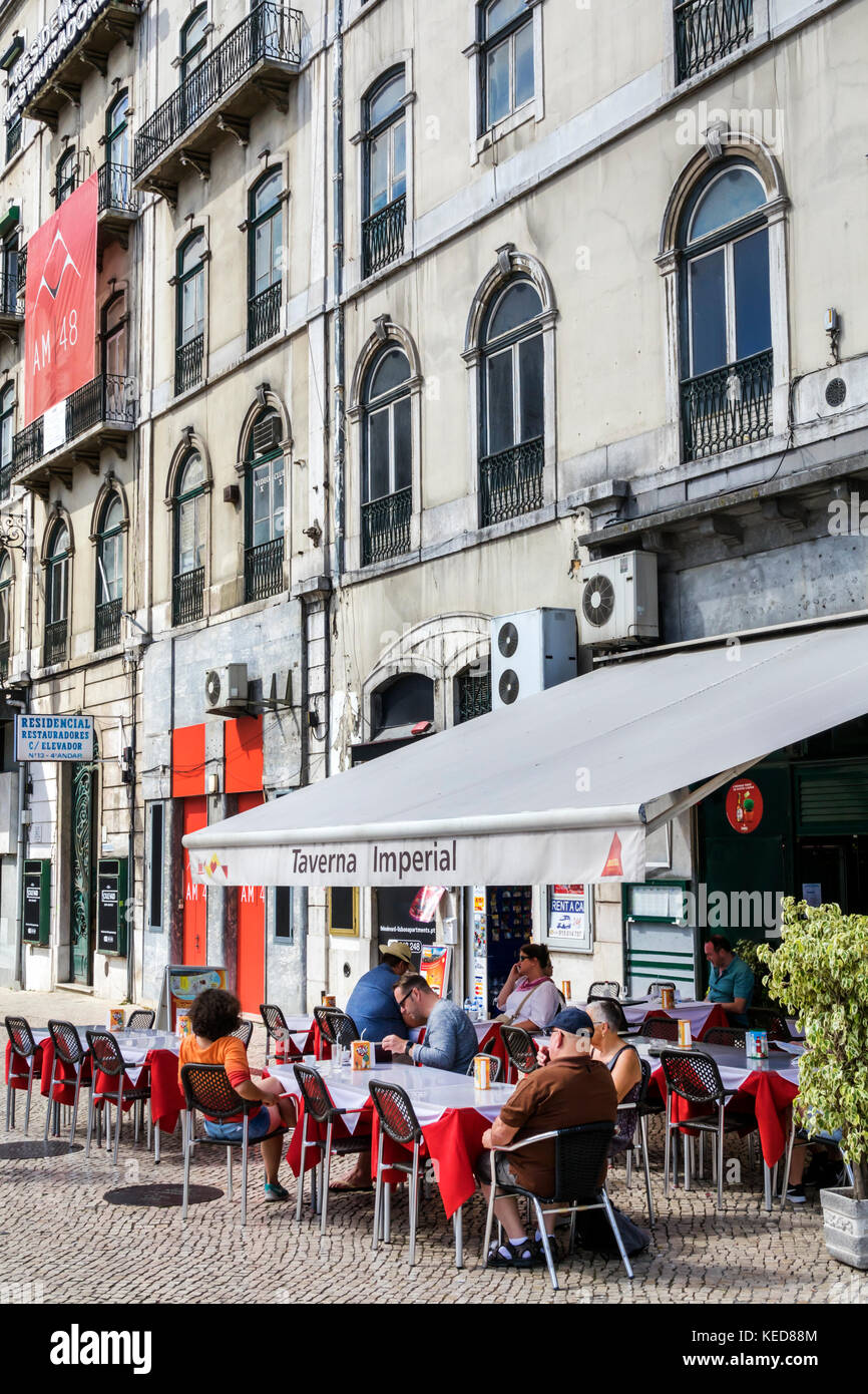 Lisbonne Portugal, place Restauradores, Taverna Imperial, restaurant restaurants repas café cafés, en plein air, trottoir à l'extérieur des tables repas rue ca Banque D'Images