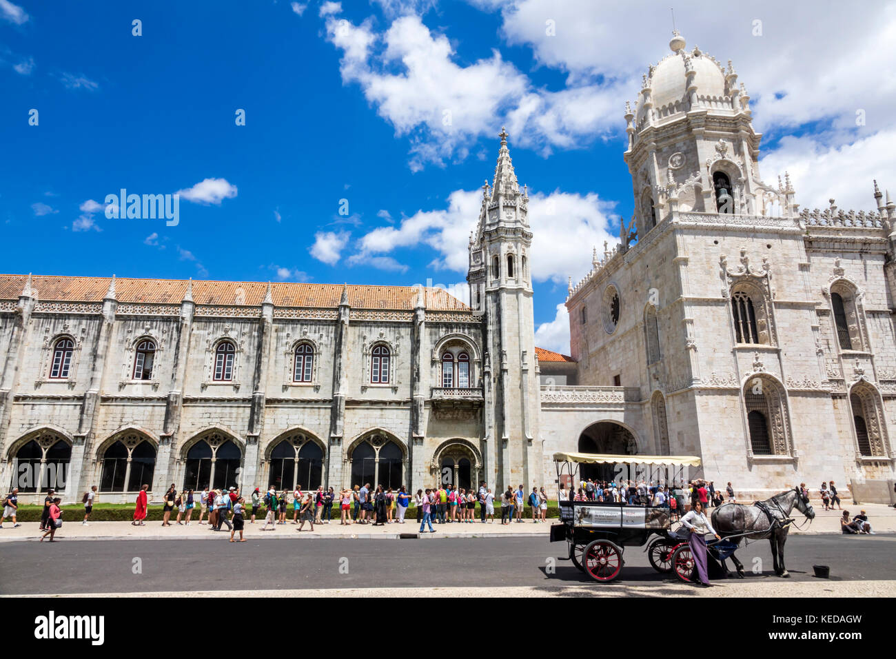 Lisbonne Portugal,Belem,Mosteiro dos Jeronimos,Monastère Jeronimos,extérieur,gothique,Manueline,architecture,site du patrimoine mondial de l'UNESCO,ligne,file d'attente, Banque D'Images