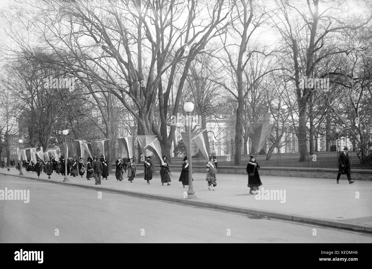 Piquetage de suffragettes à la Maison Blanche, Washington DC, États-Unis, Harris & Ewing, 1917 Banque D'Images