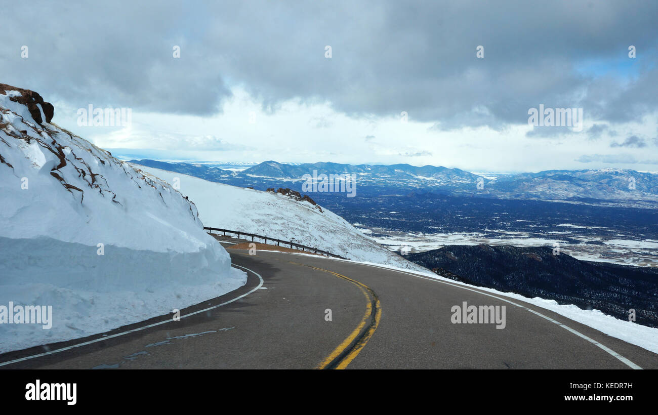Route de la Pikes Peak, dans le Colorado dans l'hiver Banque D'Images
