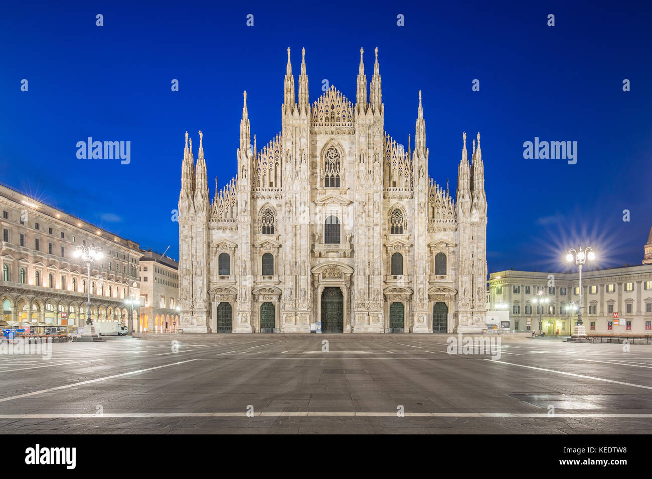 La cathédrale de Milan, au crépuscule à Milan, Italie. Banque D'Images