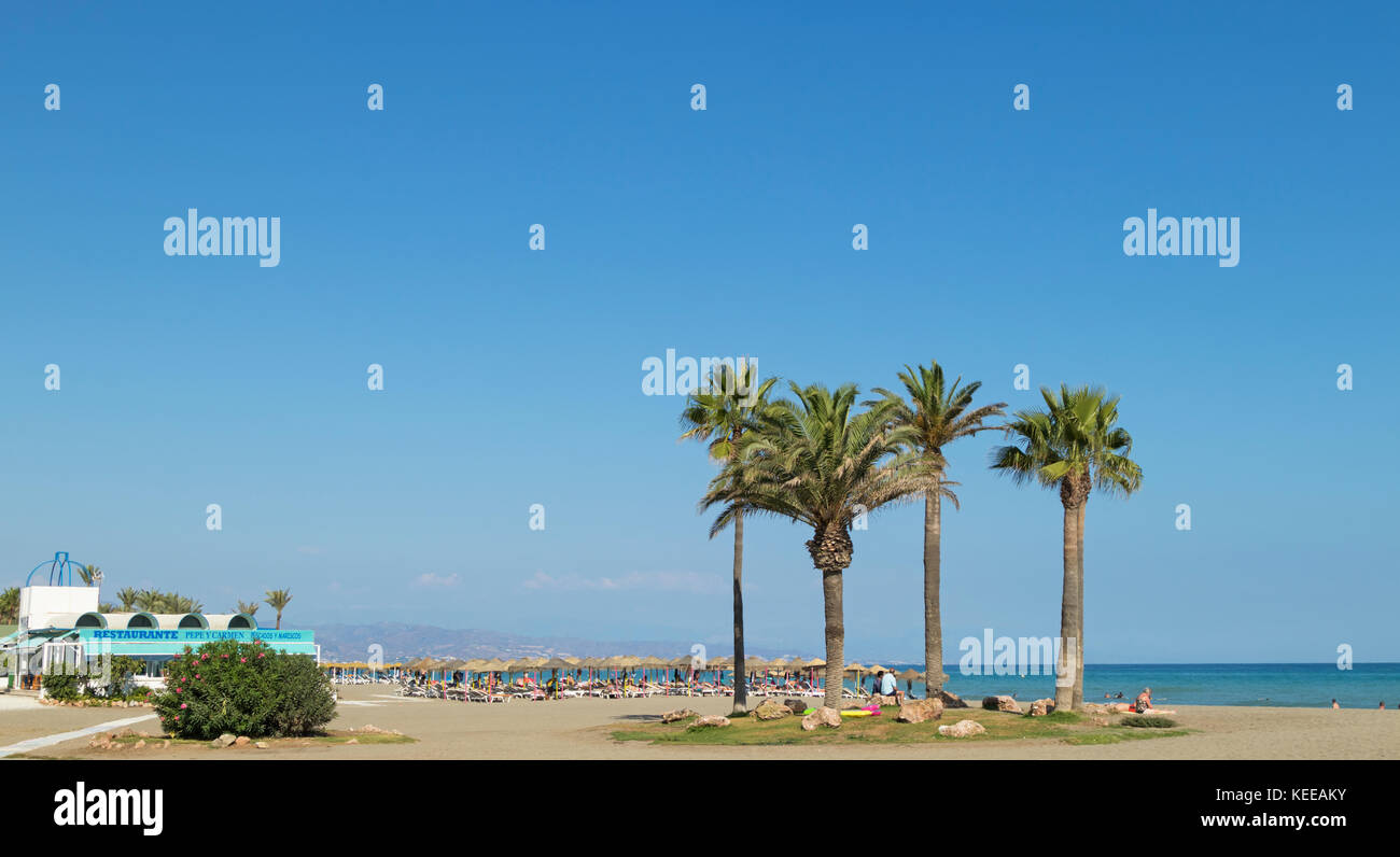 Torremolinos, Costa del sol, la province de Malaga, Andalousie, Espagne du sud. La plage playamar. Banque D'Images