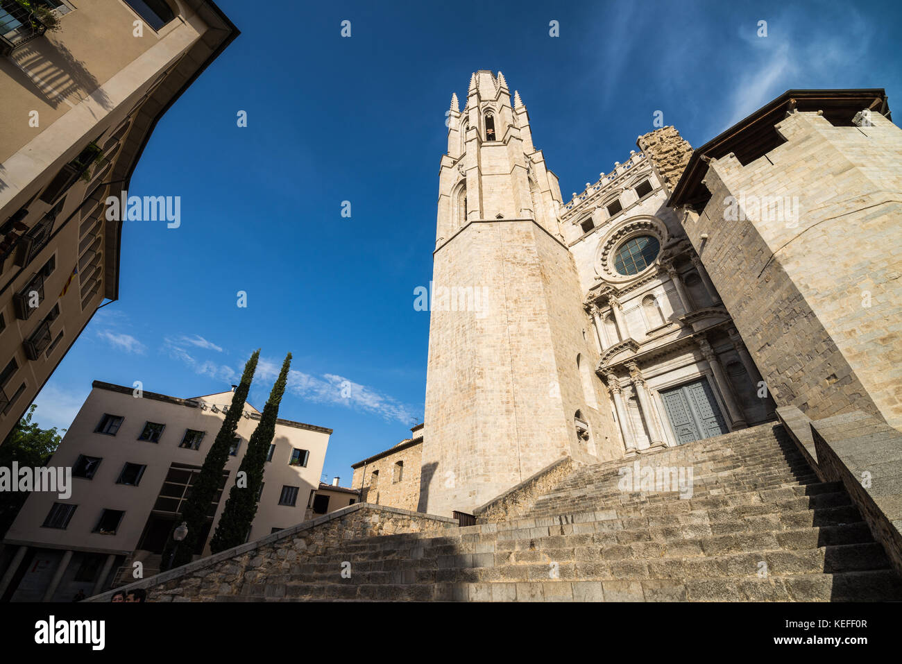 L'extérieur de la Basilique de Sant Feliu (Iglesia de San Felix) dans la région de Gérone, Catalogne, Espagne, Europe. Banque D'Images