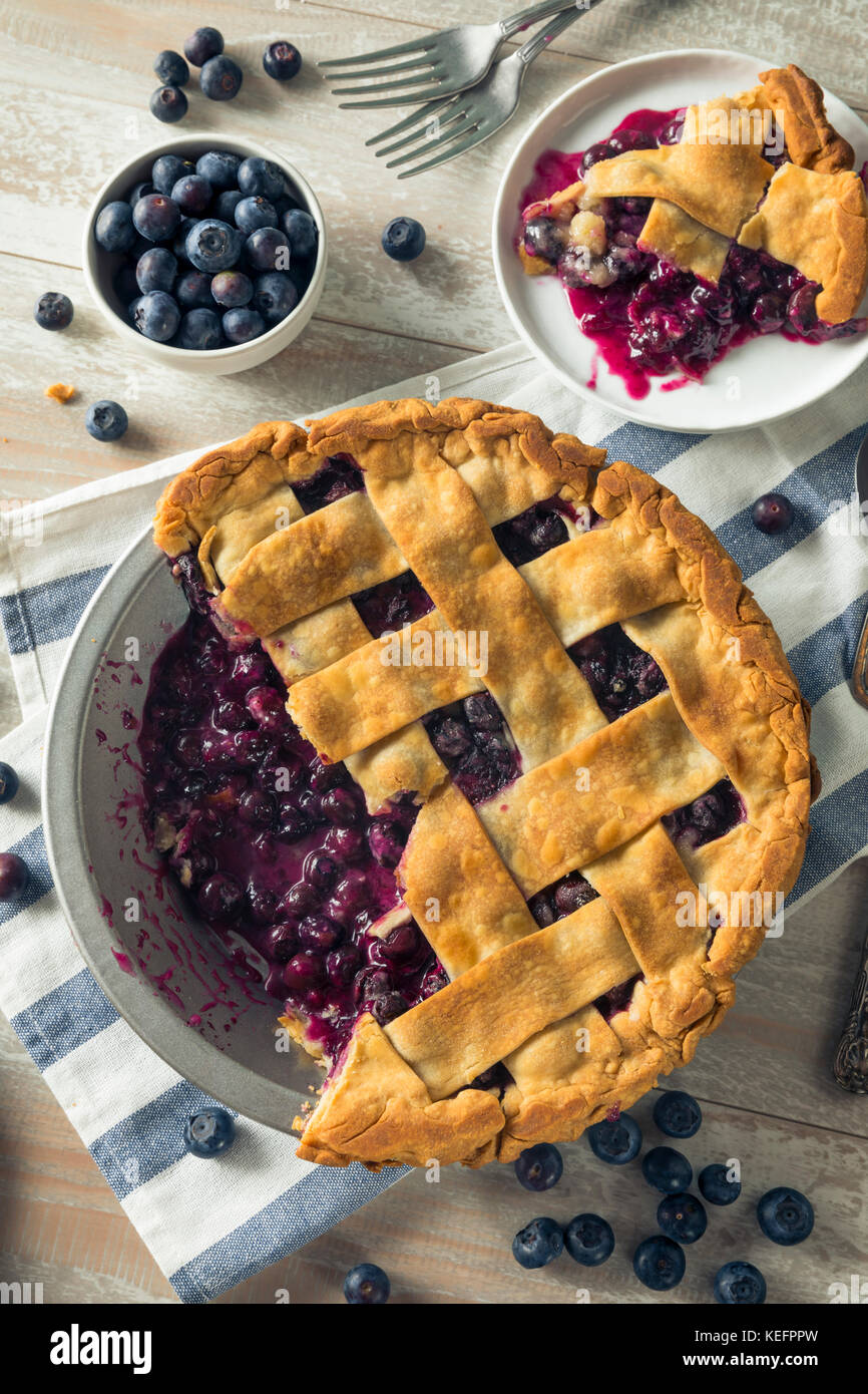 Tarte aux myrtilles maison doux prêt à manger Banque D'Images