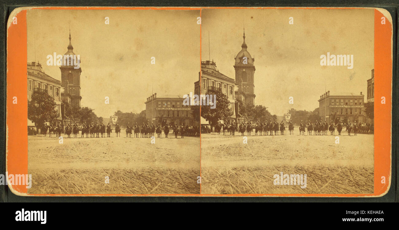 Cette image représente les Templiers de Macon, en Géorgie, avec la représentation illustrant probablement une cérémonie ou un rassemblement lié à cet ordre fraternel. Il a été créé par A. J. Haygood, mettant en valeur la tradition et le rituel des Templiers. Banque D'Images