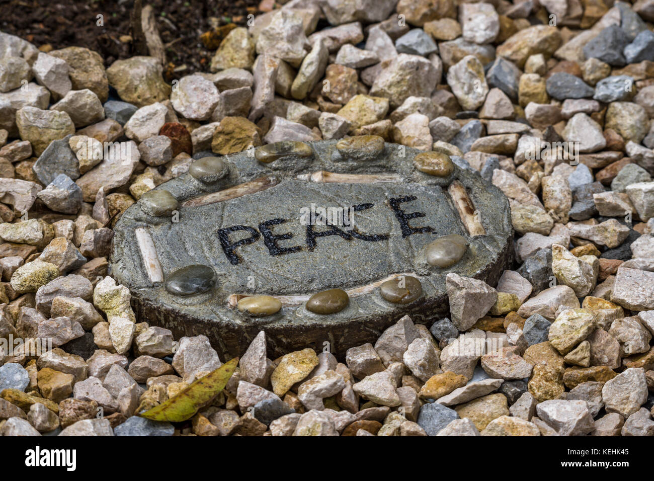Idées jardin jardin zen stone avec symbole de paix Banque D'Images