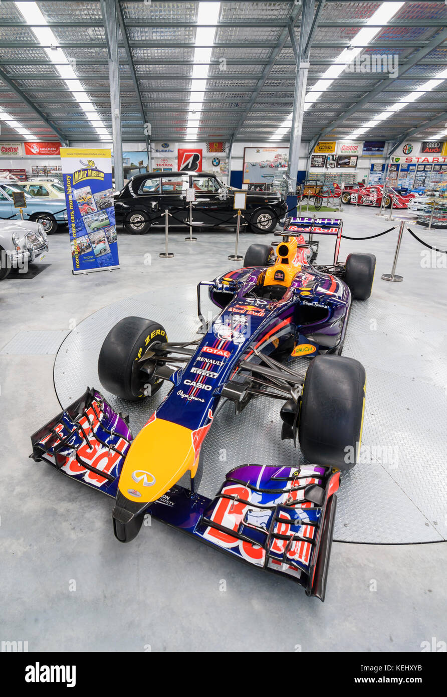 Daniel Ricciardo's Red Bull voiture de course de Formule 1 à l'affiche au Musée du moteur de WA, Whiteman Park dans la Swan Valley, Perth, Australie occidentale Banque D'Images