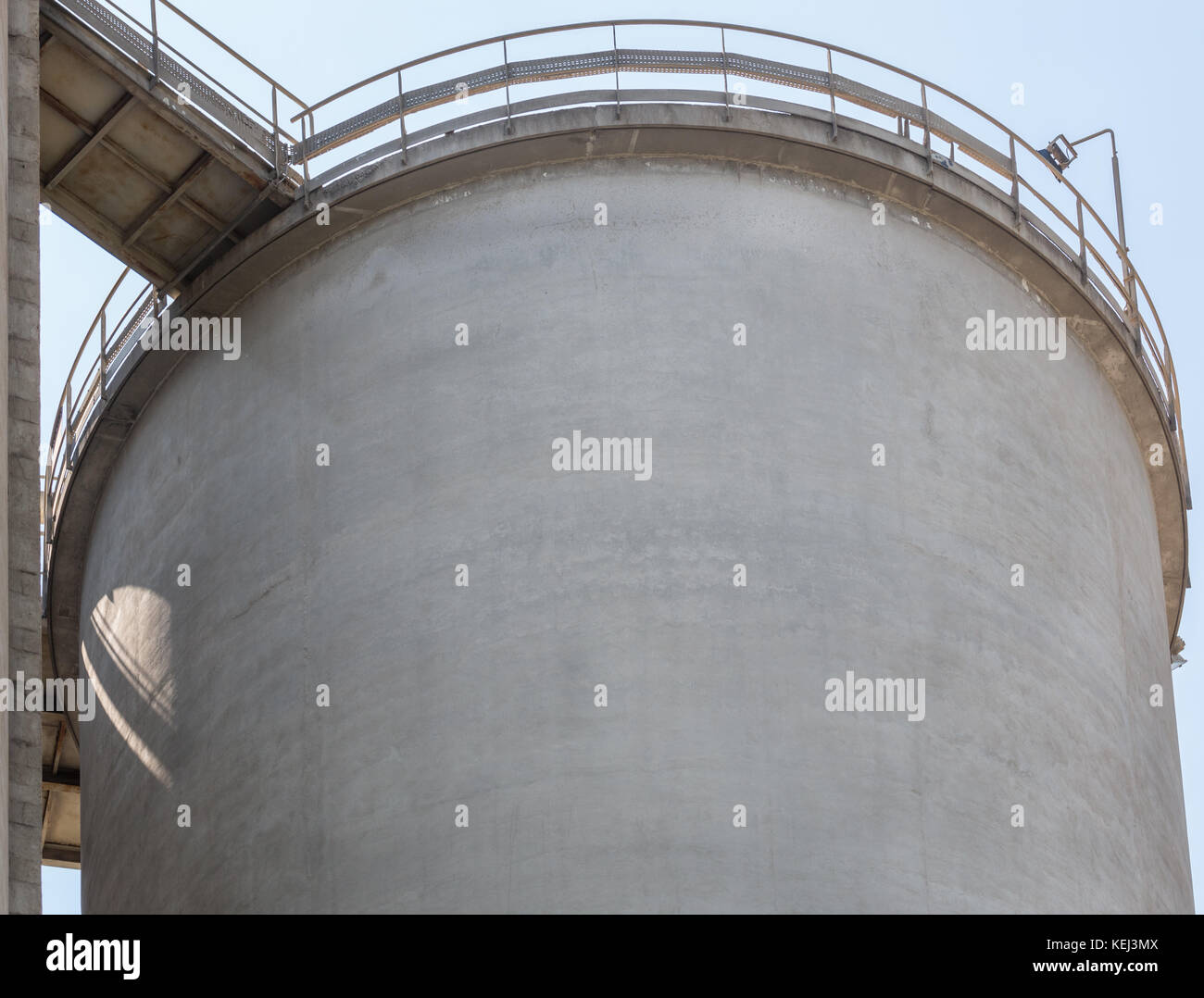 Cimenterie de Beaucaire, France Banque D'Images