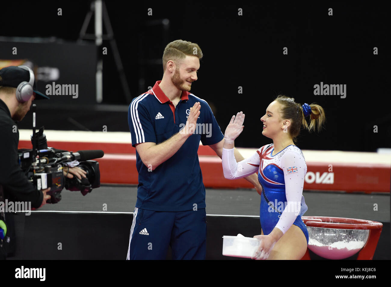 2017 COUPE DU MONDE DE GYMNASTIQUE. L'O2 Arena.Samedi, Avril 8, 2017. La compétition féminine .Amy TINKLER (GBR)Amy Tinkler GO gymnaste en action à la Coupe du Monde à Londres Ipro UK. Elle est l'exercice au sol olympiques de 2016 et médaillé de bronze 2015 le champion britannique tout autour de Banque D'Images