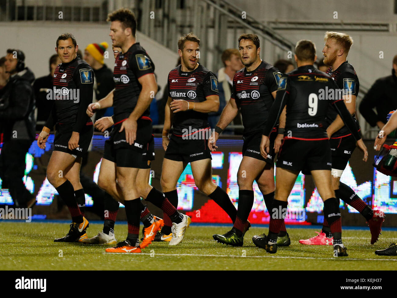 Chris Wyles de Saracens célèbre son premier essai lors de la coupe des Champions, et met en commun deux matchs à Barnett Copthall, Londres. Banque D'Images
