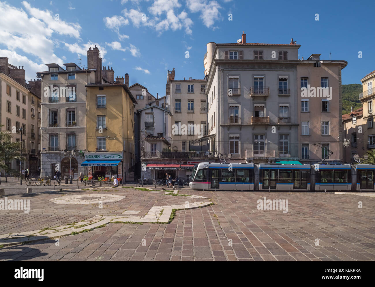 Grenoble, Tramway, Notre Dame - Musée Banque D'Images