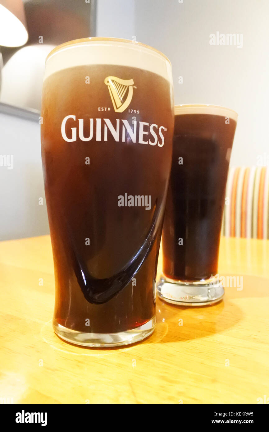 Pinte de Guinness - John Gollop Banque D'Images