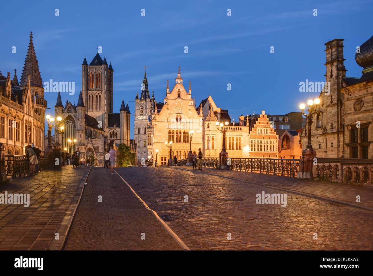 Gent, historisches Zentrum, Blick über die auf Sint-Michielsbrug Sint-Niklaaskerk - Gand, Centre Historique, vue de Sint-Michielsbrug à Sint-Niklaas Banque D'Images
