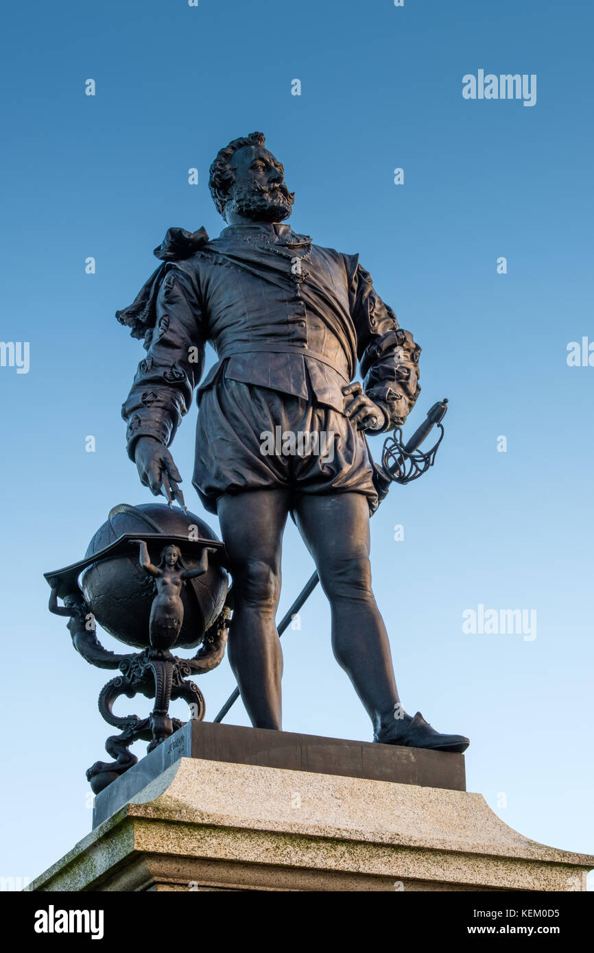 Statue de Sir Francis Drake, The Hoe, Plymouth, Devon, England, UK Banque D'Images