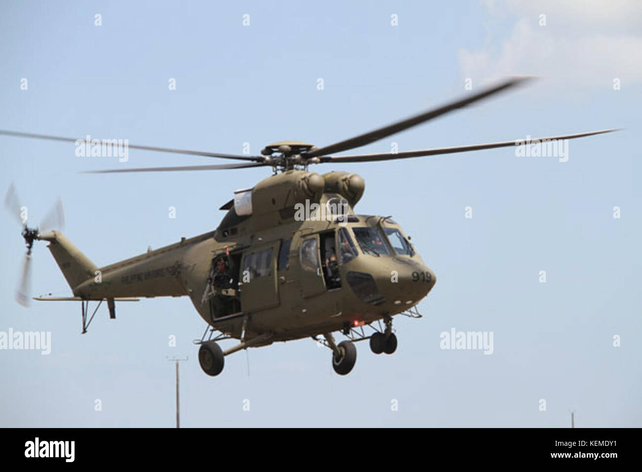 PAF W 3A Sokol fait référence à un modèle d'avion utilisé par l'armée de l'air pakistanaise (PAF). La variante Sokol est connue pour son rôle dans l'aviation militaire et les stratégies de défense, contribuant aux capacités et aux opérations de l'armée de l'air. Banque D'Images