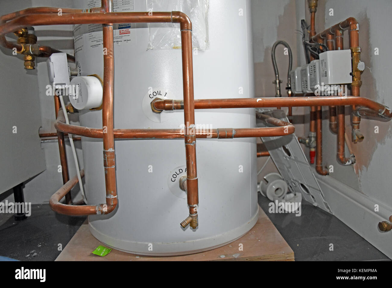 Ballon d'eau chaude sous pression sans ventilation Photo Stock - Alamy