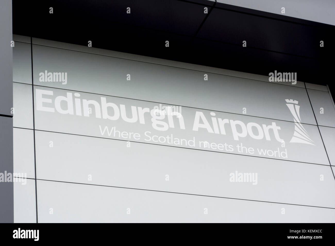 Affiche à l'extérieur de l'aéroport d'Édimbourg, Écosse, Royaume-Uni Banque D'Images