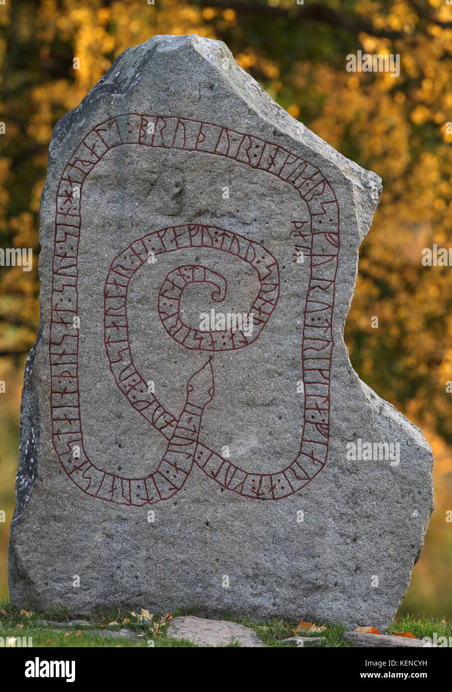 Pierres runiques runestone Banque de photographies et d’images à haute ...