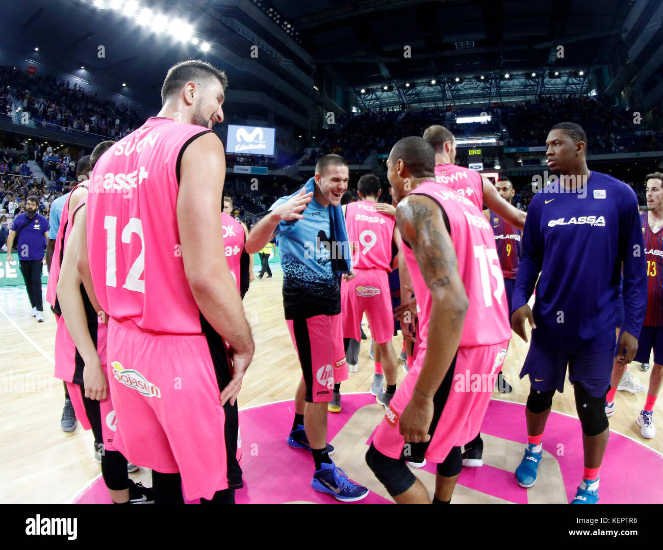 Suton lors du match entre les Estudiantes et Barcelone, correspondant à Endesa League à Madrid le dimanche 22 octobre 2017. Crédit : Gtres Información más Comuniación on line, S.L./Alamy Live News Banque D'Images
