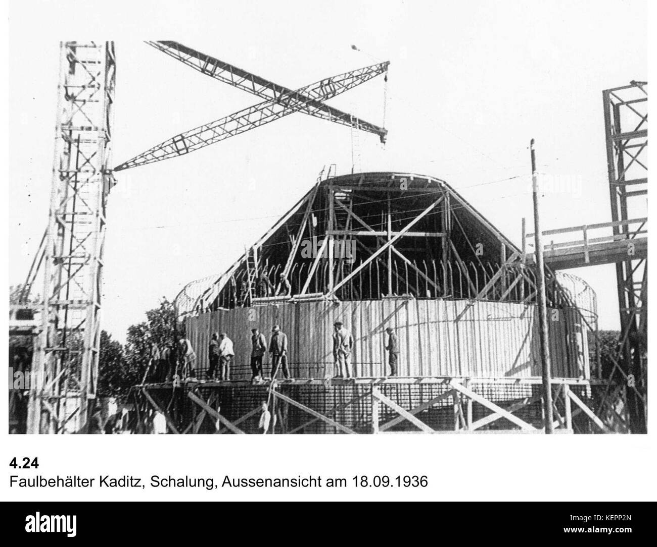 Ce code fait référence à un document militaire ou organisationnel, potentiellement lié à la logistique ou aux ordres militaires. Il peut indiquer une partie spécifique d'un document plus important ou un élément d'archives lié à une unité ou opération militaire particulière. Banque D'Images