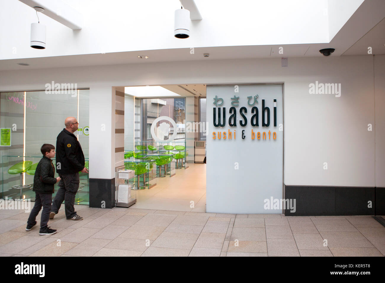 Wasabi sushi bento et dans la ville de Leeds West Yorkshire, Angleterre Banque D'Images