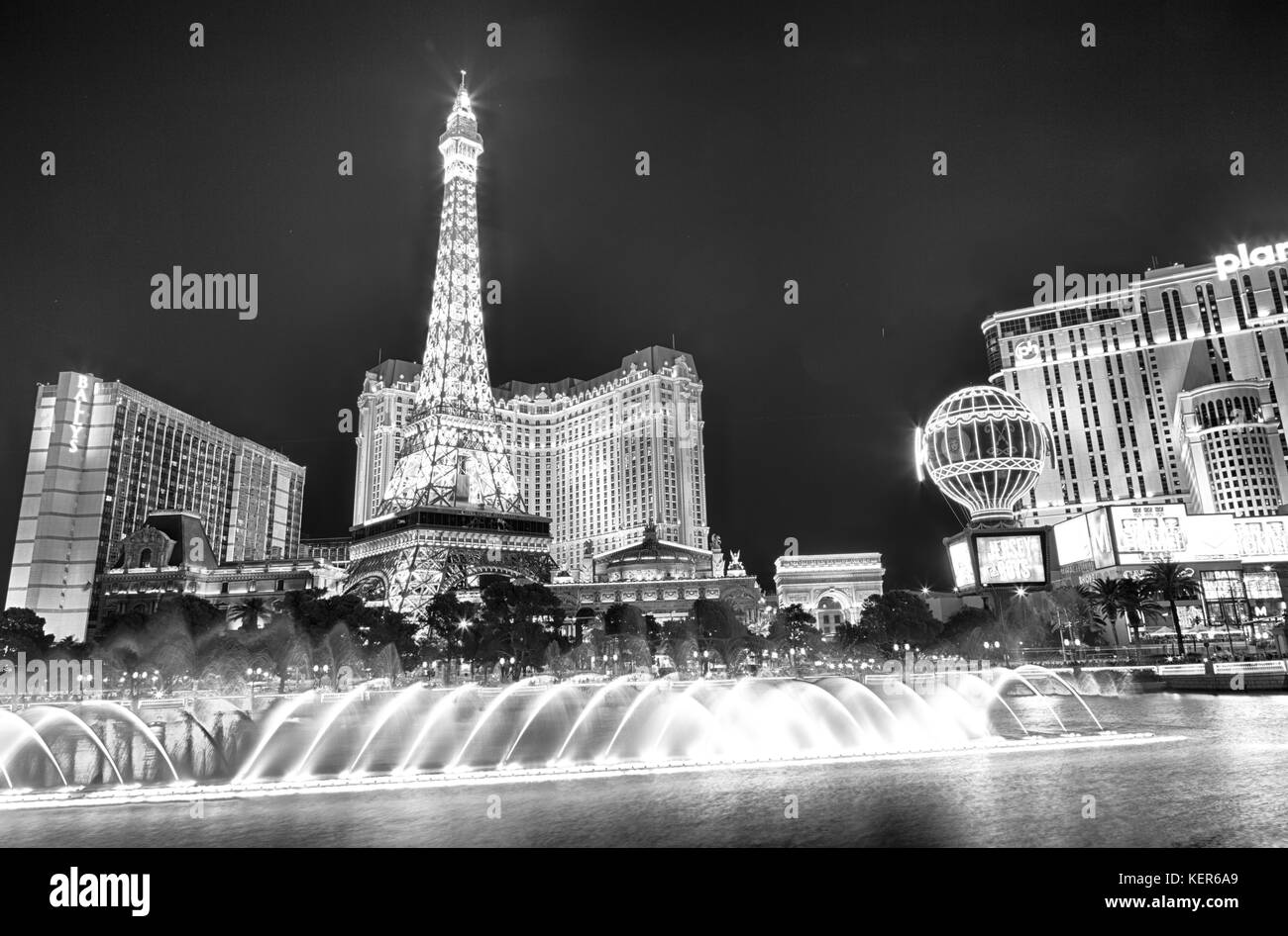 13 septembre 2016, las vegas nevada : l'hôtel et casino de paris vu de la fontaine du Bellagio après la tombée de la nuit. Banque D'Images