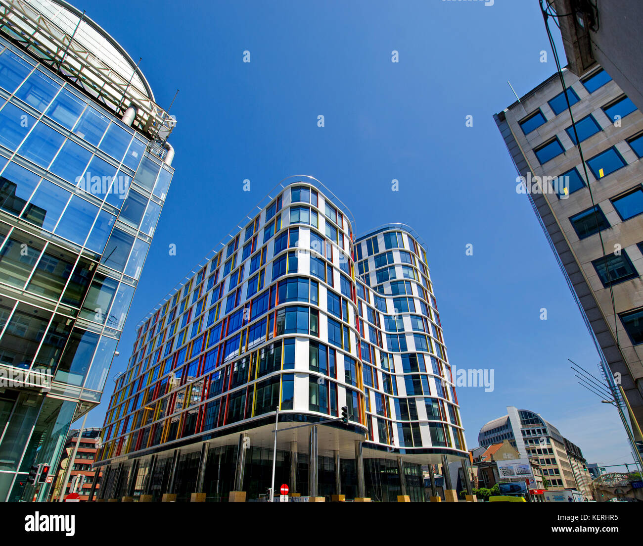 Bruxelles, Belgique. Bâtiment Wilfried Martens (nommé d'après le premier ministre de Belgique) rue Beillard / rue de Treves. Banque D'Images