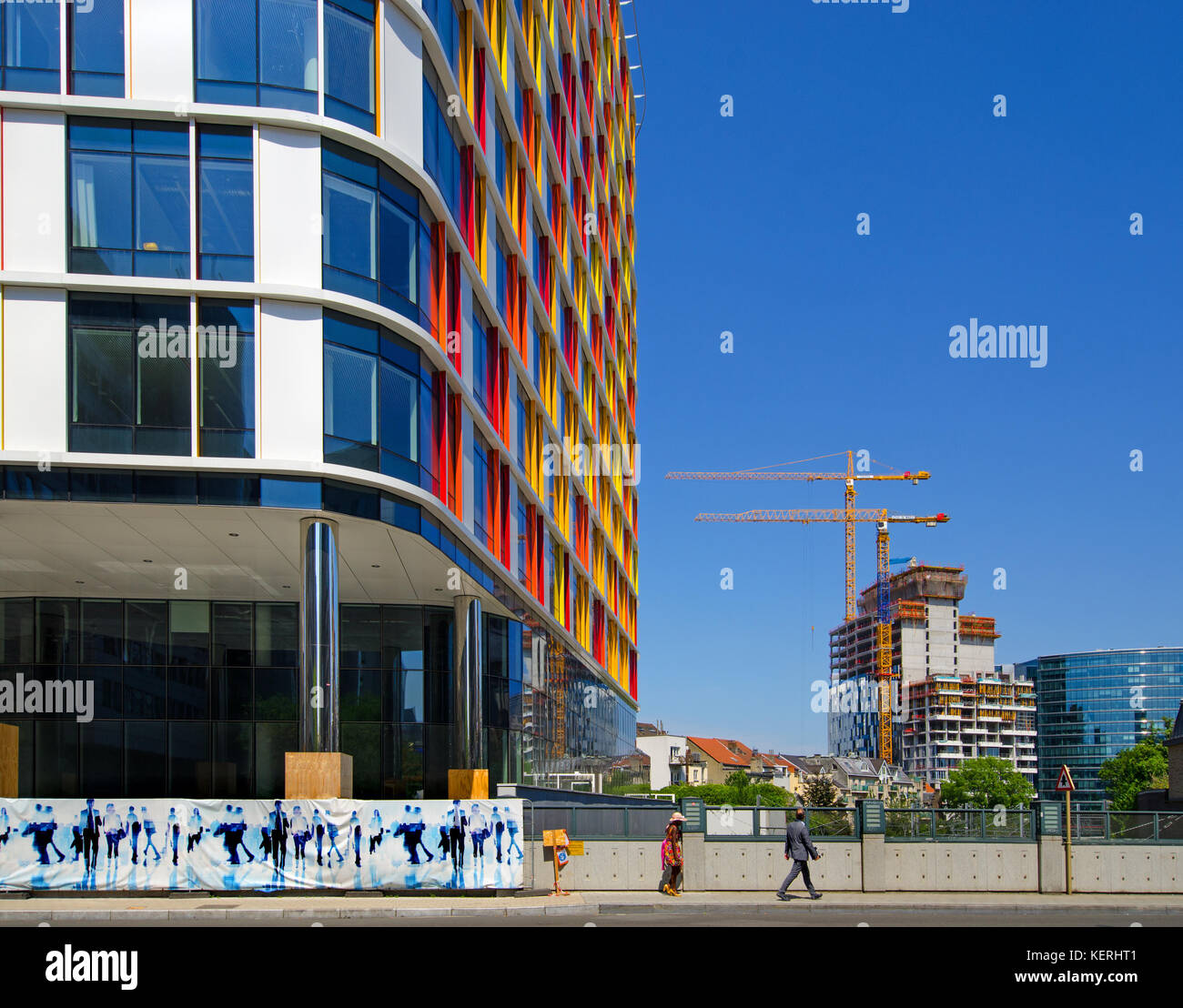 Bruxelles, Belgique. Bâtiment Wilfried Martens (nommé d'après le premier ministre de Belgique) rue Beillard / rue de Treves. Banque D'Images