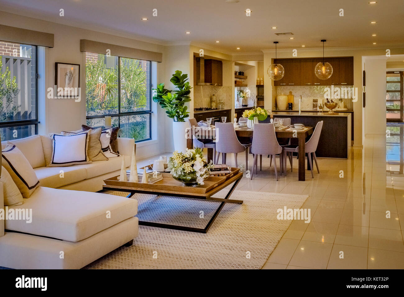 À l'intérieur d'une maison Australienne moderne doté des dernières tendances décorations et accessoires. Banque D'Images