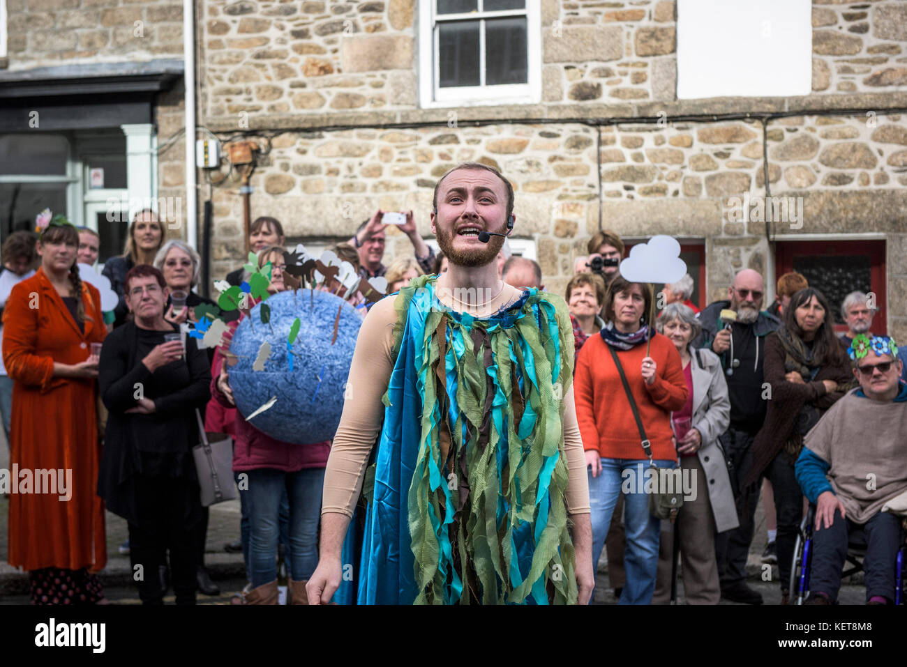 L'Ordinalia cornique - Mystères effectuées pendant le jour deux Kemeneth Penryn un heritage festival à Penryn Cornwall. Banque D'Images