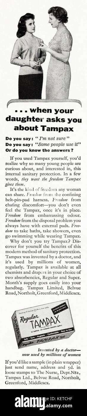 1950s vieux vintage publicité originale magazine britannique publicité publicitaire Tampax dames sanitaires tampons en date de 1958 Banque D'Images