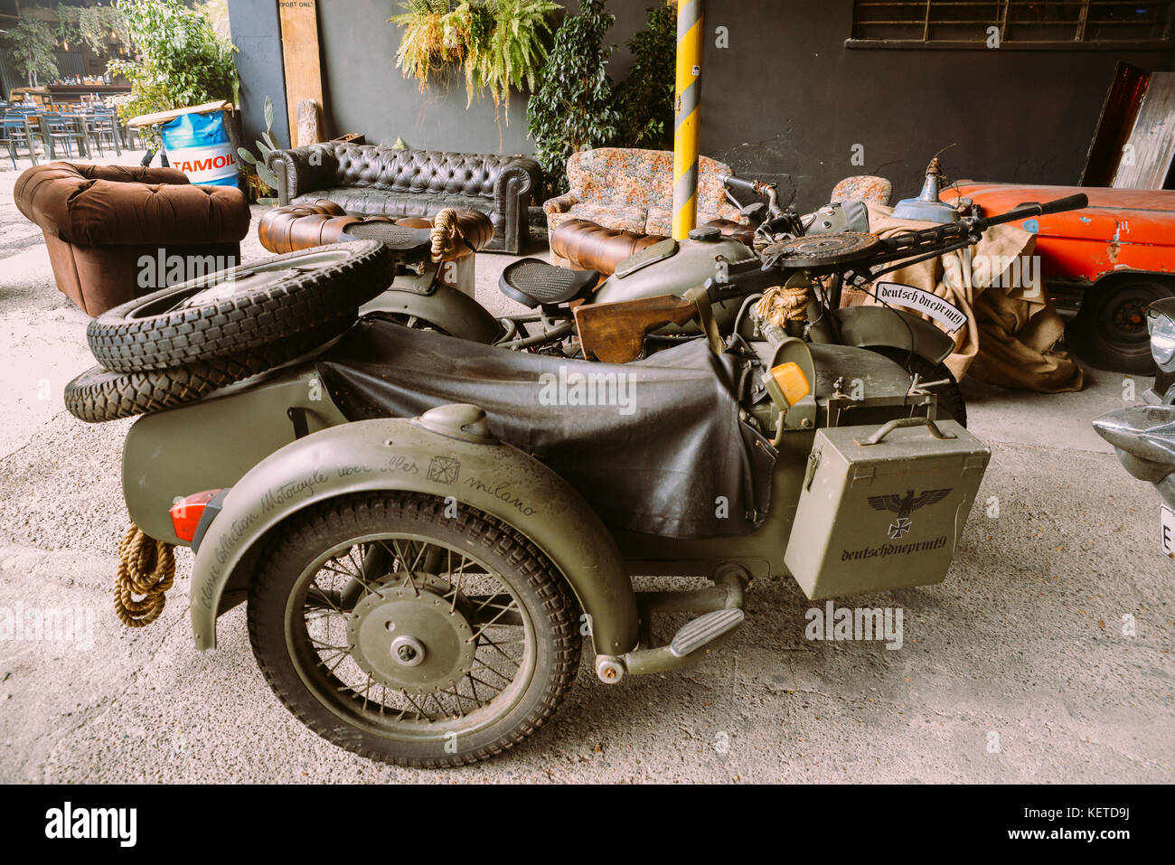Cette bmw r75 est une seconde guerre mondiale et d'un side-car moto  combinaison fabriquée par la société allemande moteur bavarois fonctionne  Photo Stock - Alamy