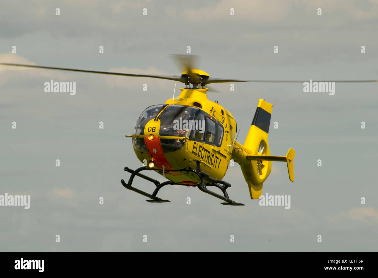 Eurocopter's western power distribution qu'ils utilisent pour vérifier les lignes d'énergie Banque D'Images