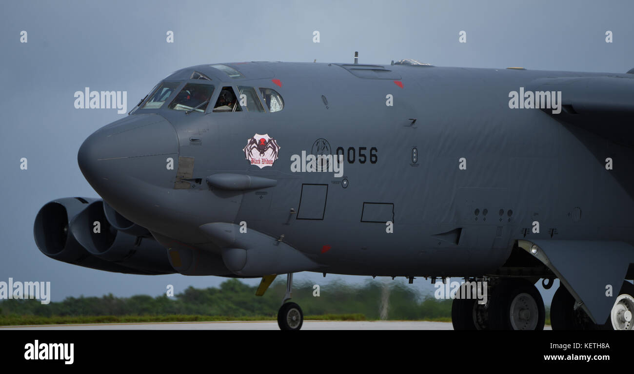 U.S. Air Force B-52 Stratofortress décolle à Andersen Air Force Base (AFB), de Guam, le 24 août, 2016. Banque D'Images