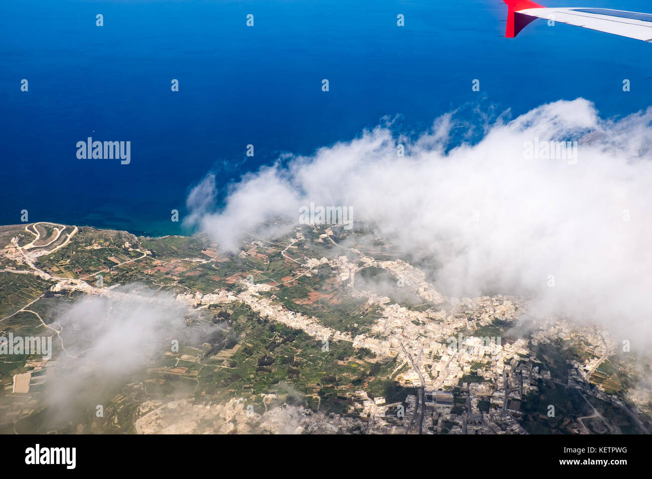 Vue aérienne de Comino avec blue lagoon . l'île de Gozo, à Malte Banque D'Images