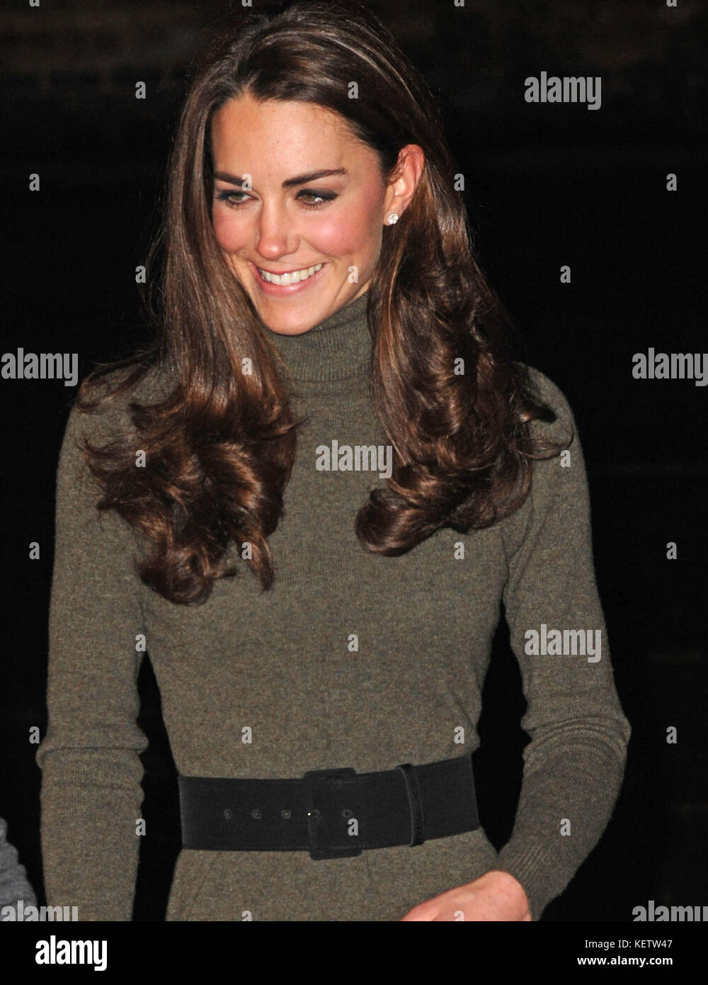 SMG Kate Middleton FLXX Beach Adds 120212 41.JPG ARCHIVE PHOTOS BREAKING NEWS - Kate et William: La duchesse enceinte, le palais dit Que La duchesse de Cambridge attend un bébé, le palais de St James a annoncé. On dit que les membres de la famille royale et de la famille des duchesse, les Middletons, sont ravis. Crédit: Hoo-Me.com / MediaPunch Personnes: Kate Middleton transmission Ref: FLXX Hoo-Me.com / MediaPunch Banque D'Images